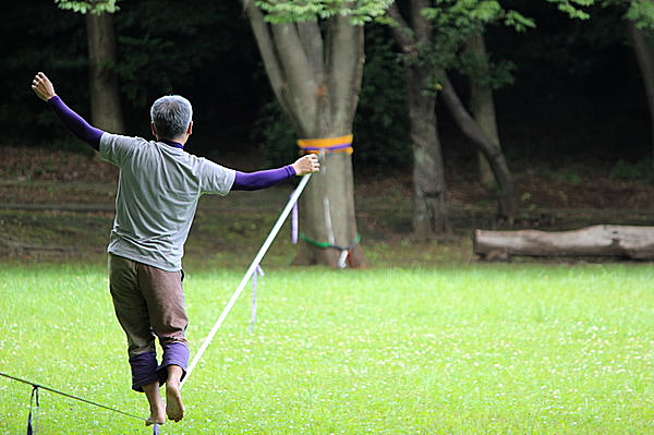 注目のスポーツ「スラックライン」