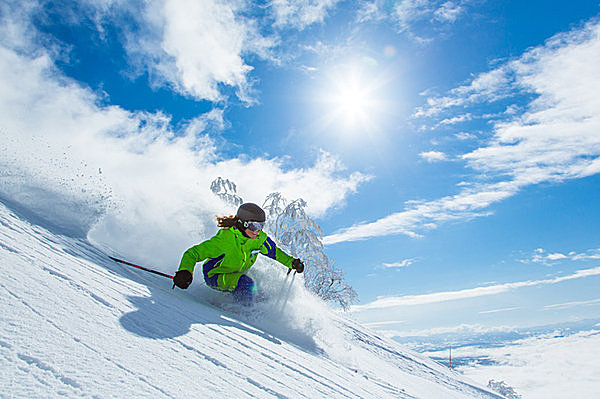 スキー＆スノーボードシーズン到来。今冬の降雪予報をチェックして、初滑りに備えよう！