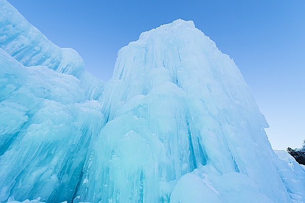 一年で最も寒い「大寒」の第2候「水沢腹堅」。全国で氷の情景が見られます