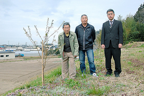 左から順に、石垣さん、櫻井さん、日本気象協会東北支局の金丸氏