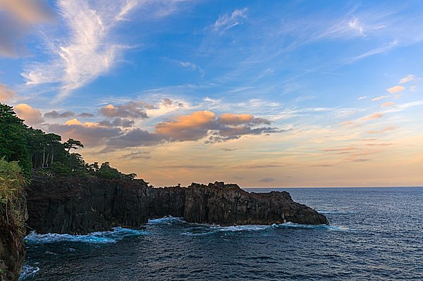 永遠の少年!? 近代を代表する歌人・斎藤茂吉、その妻と美しき愛人