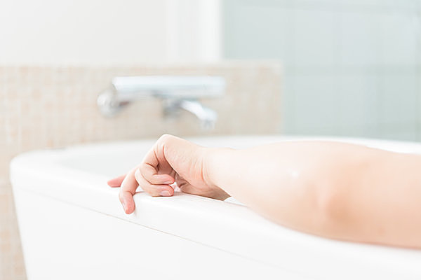 乾燥肌に悩む人は、この季節、いつもの入浴法を少し見直してみませんか