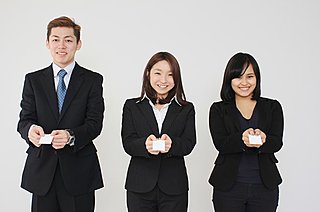 新生活スタートから２ヶ月。職場の人の顔と名前、覚えましたか？今日は名字のお話です