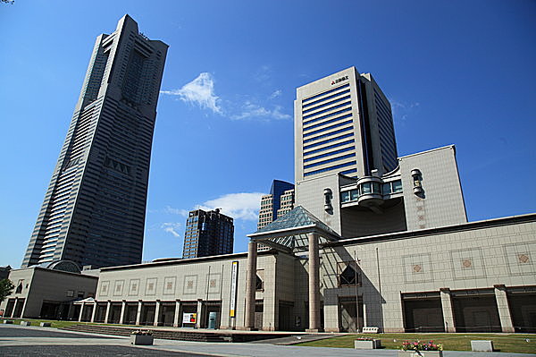 横浜美術館で往時を偲ばせる展覧会