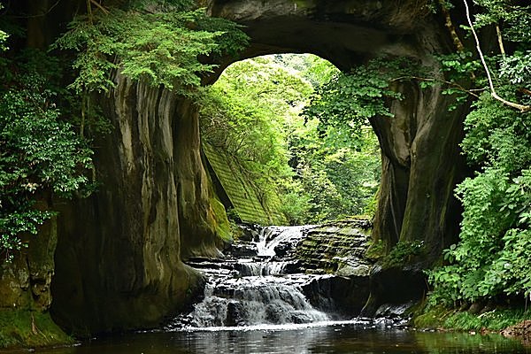 千葉・東京・神奈川の霊験あらたかな滝で、パワーチャージ！【レジャー特集・2017】