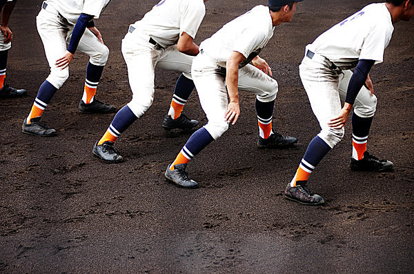 いざ出陣！　試合後には校歌を歌うぞ！