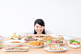 「食欲の秋」全開！食べすぎが怖くなったので、秋と食欲の因果関係について調べてみた