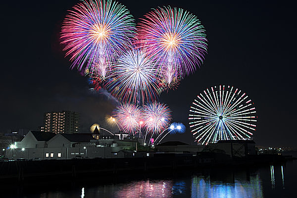 壮大な音楽と変幻自在の花火が織りなすミュージカル花火！　※画像はイメージ