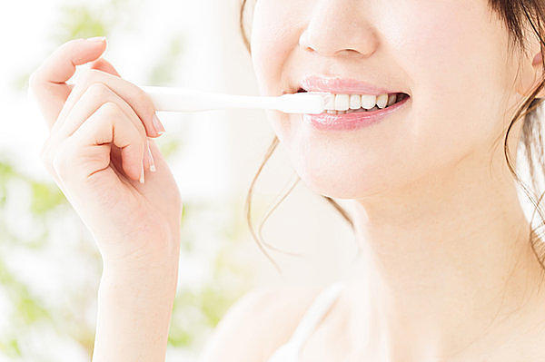 11月8日は「いい歯の日」。歯磨きの歴史を知っていますか？