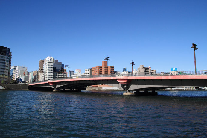 隅田川にかかる両国橋
