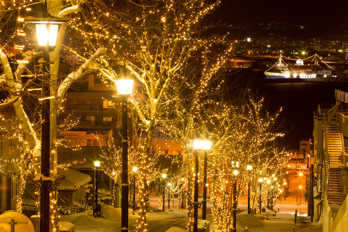 函館「はこだて冬フェスティバル」／ロマンチックな坂の街の灯り