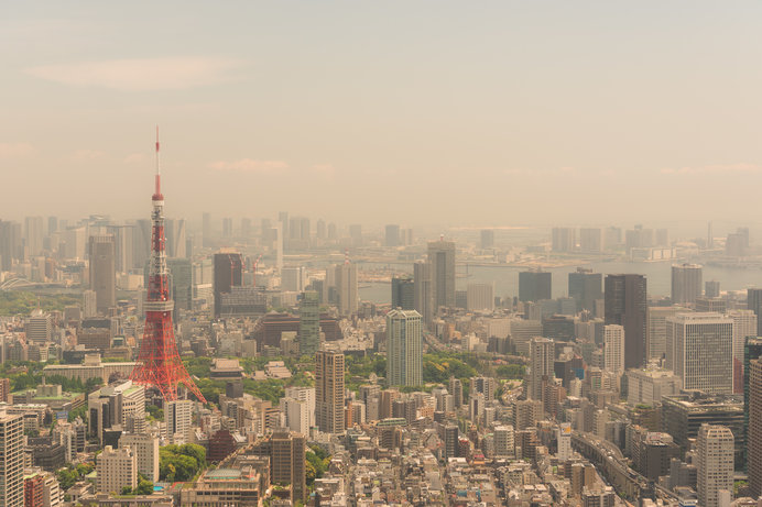 春の嵐、春一番、黄砂……など肌を刺激するものが多い春の大気