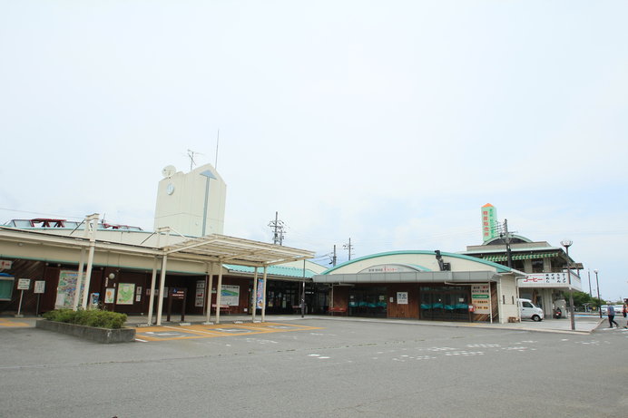 「道の駅　紀の川万葉の里」周辺ではフルーツ狩りも可