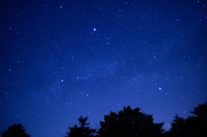 題名　夜空の大三角HORKEW