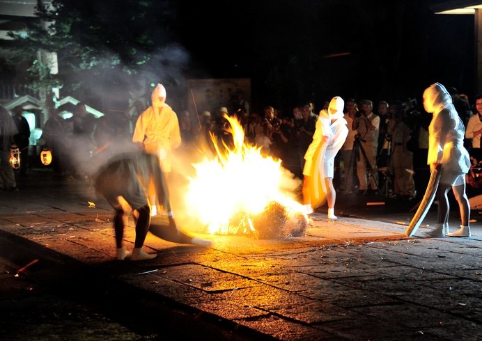 全国でも、珍しい火のお祭りとして知られる「タバンカ祭」