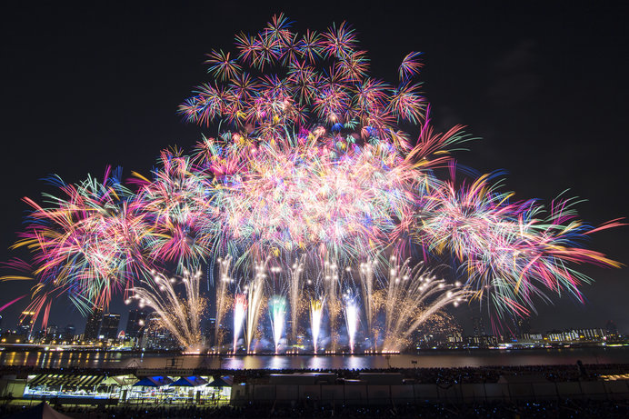 令和元年 夏の花火大会 日本の夏を愛おしむ関西の花火大会へ行こう Tenki Jpサプリ 19年07月08日 日本気象協会 Tenki Jp