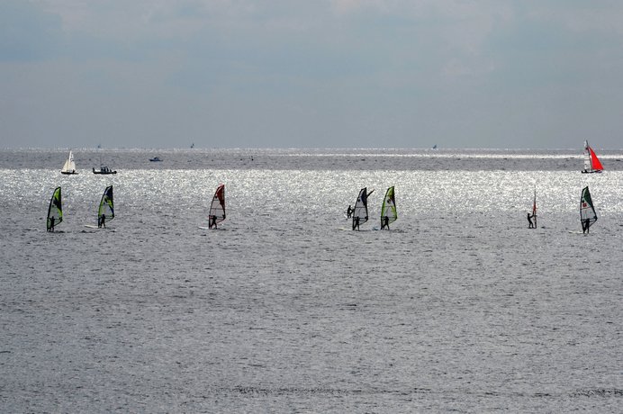 鎌倉をぬけて海ある初秋かな