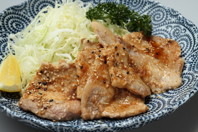 しょうが、ごまを効かせた「豚肉のしょうが焼き」