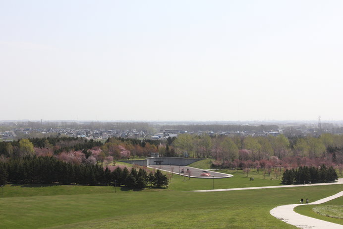 道央・札幌市【モエレ沼公園】イサム・ノグチが設計した芸術的な公園