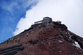 8月30日は富士山測候所記念日！「芙蓉の人」野中夫妻の物語