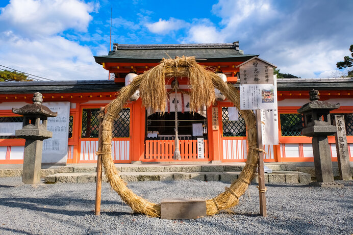 茅の輪ならぬ、知恵の輪くぐりもあるようです