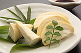 食卓で春を楽しもう！春野菜を健康的に美味しくいただく知恵は？