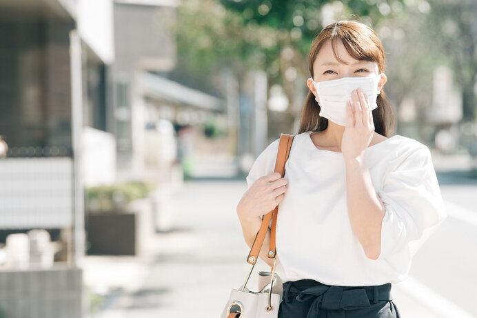 春の通勤スタイルでこれだけは外せない服装選び4つの基本