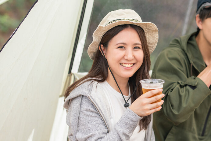 青空の下で飲むビールは最高の幸せ！