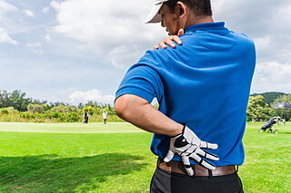 ゴルフで怪我をしやすい部分やシチュエーション・対策方法を解説