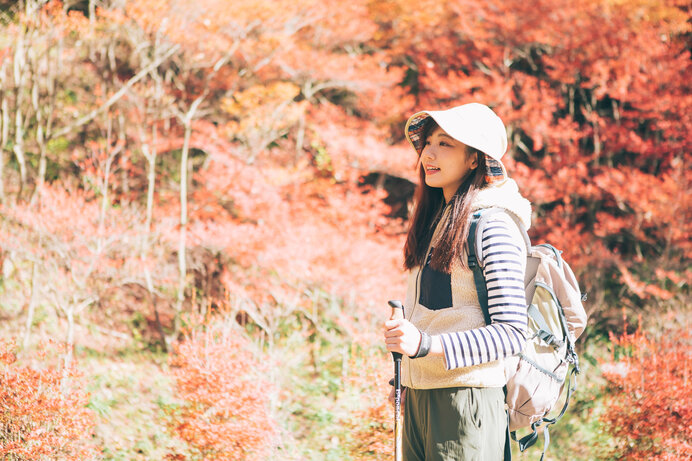 歩くのには適温でも山頂は気温が低いので防寒具を用意しよう