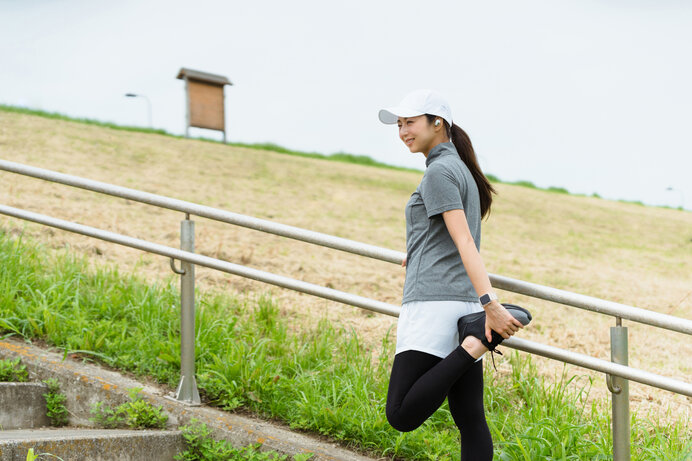 階段を歩いたりスクワットをするなどトレーニングをしておこう