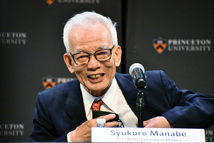 ノーベル物理学賞を受賞した真鍋淑郎さん（写真：時事通信）