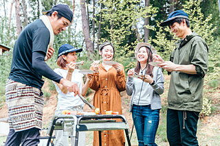 春のBBQで着る男性・女性の服装の特徴と服装選びで意識するべき点