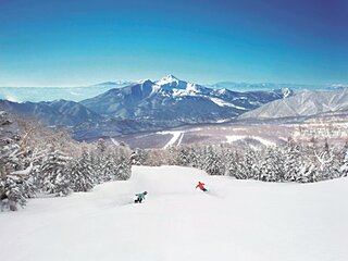 グランデコスノーリゾート l 春スキーに最適！ 裏磐梯で極上の春雪を堪能