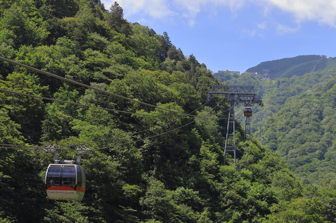 難易度が高い谷川岳もロープウェイを使えば簡単にアプローチできます