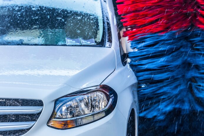 梅雨時期に洗車をする4つのメリット