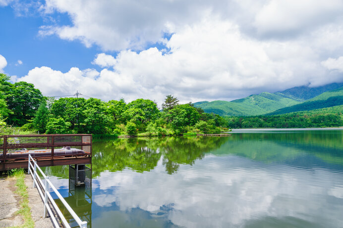 嬬恋村のバラギ湖（群馬県）