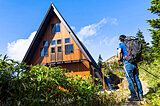 この秋は山小屋に宿泊してみよう！基本マナーと快適に過ごすコツ