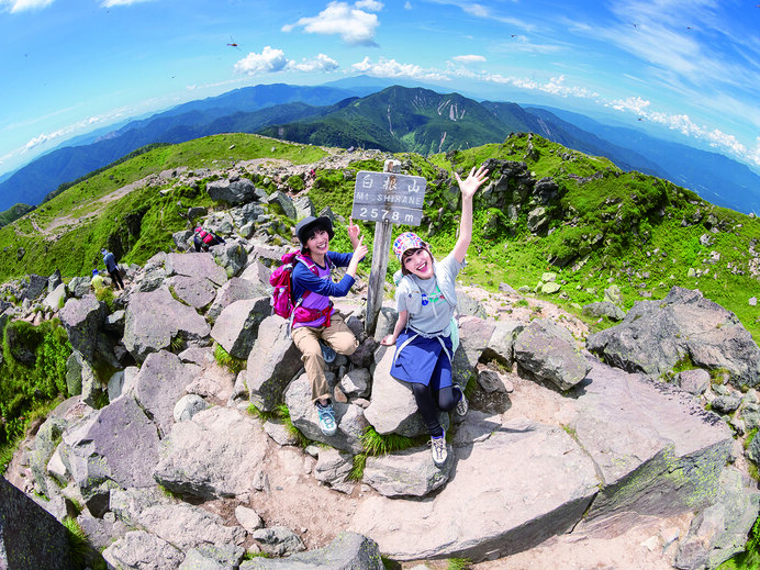 登山初級者もロープウェイ利用で安心して楽しめる日光白根山