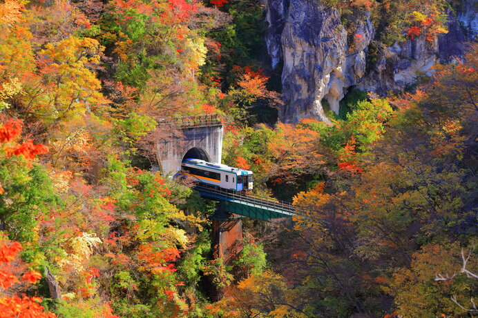 東北の紅葉に逢いに行こう！絶景を楽しむ紅葉名所【岩手・宮城