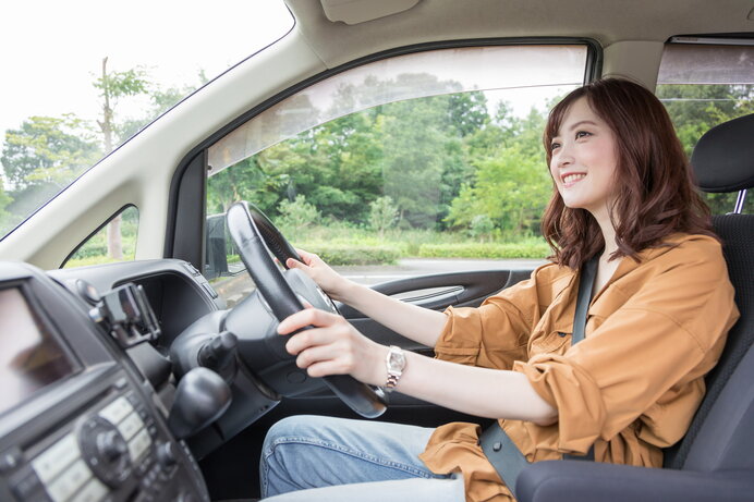 ペーパードライバーが高速道路を安全に走行するための3つのコツ