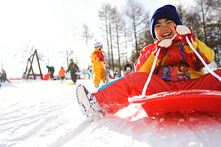 雪と氷で遊ぼう!! 〈北海道〉冬のアクティビティ 4選 (2)