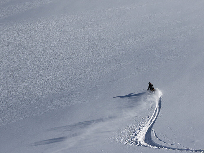 年間約15ｍも降る極上の雪でパウダー三昧