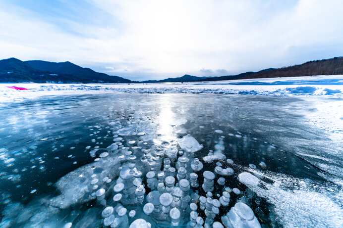 北海道 糠平湖のアイスバブル