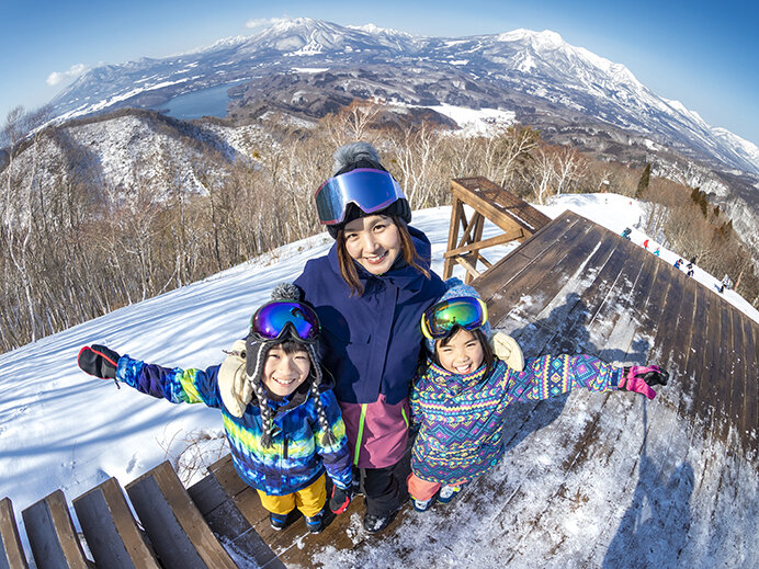 元祖“雪の遊園地”「タングラムスキーサーカス」でテーマパーク