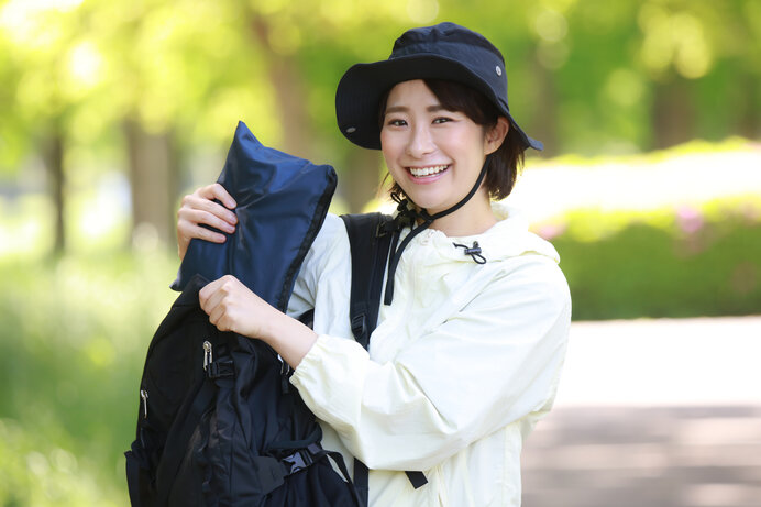 晴れの予報でも必ず雨具を持っていこう