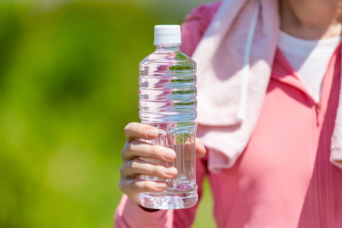 ゴルフ中の水分補給に最適な飲み物