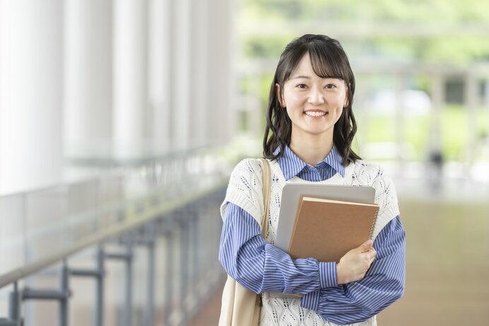 ベストを洗濯するときのポイントや注意点を紹介