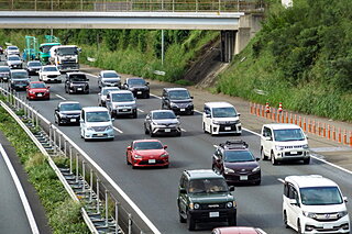 高速道路における車間距離の目安は？車間距離を保つコツも紹介