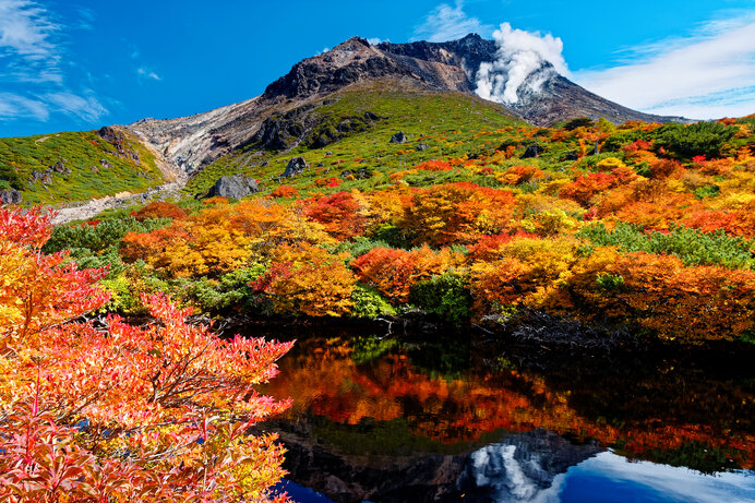 姥ヶ平にあるひょうたん池からの紅葉風景は必見です